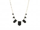 Easy-chic con castoni geometrici