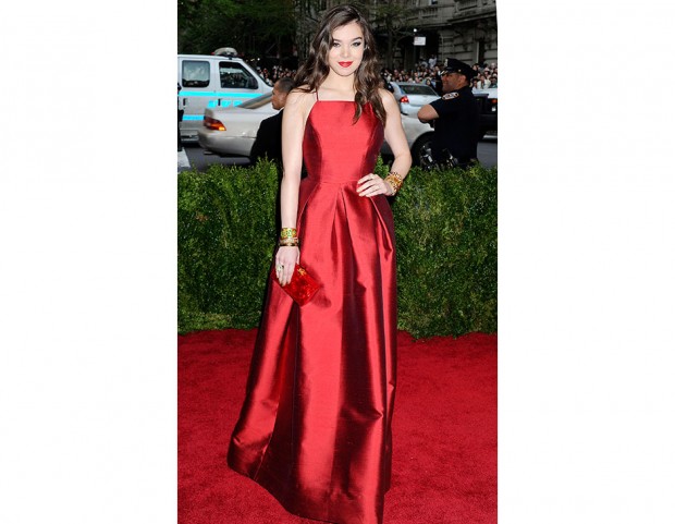 Hailee Steinfeld in Michael Kors