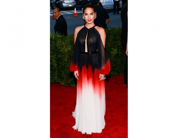Olivia Munn in J. Mendel