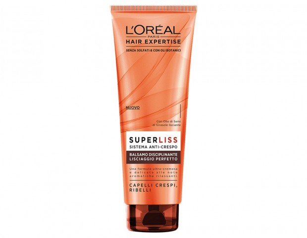 Se vuoi ottenere capelli liscissimi senza effetto crespo