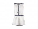 Con ricami folk-chic