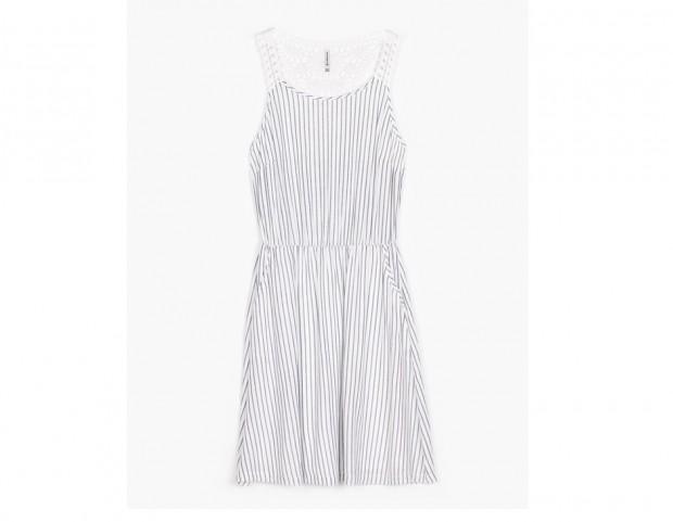 A righe con pizzo sul retro
