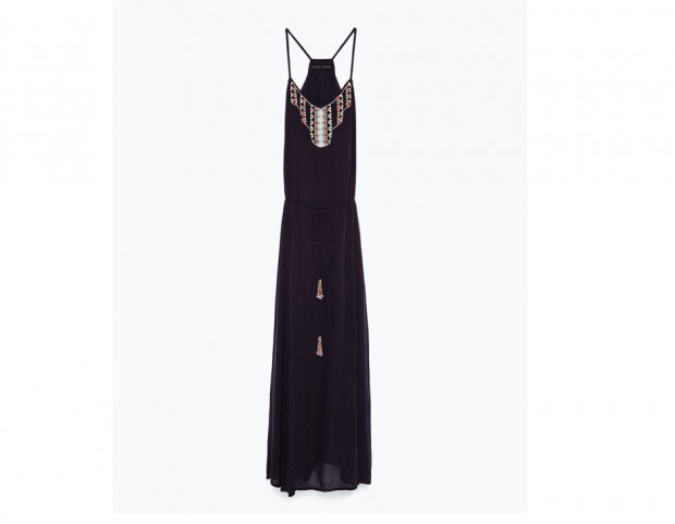 Lungo, total black in stile etnico