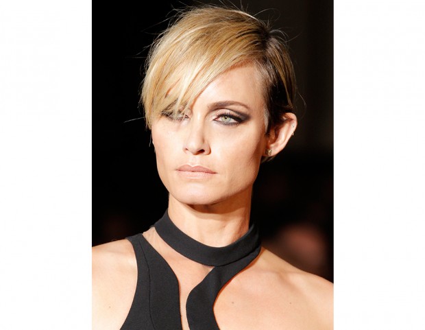 Glam taglio corto con ciuffo
