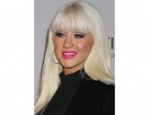 Christina sfoggia labbra rosa shocking