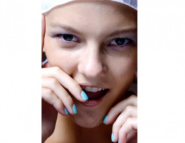 Azzurro tiffany per le unghie