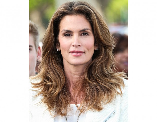 Anche la super top model ha schiarito delle ciocche giocando con dei bellissimi riflessi bronde