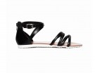 In pelle lucida black&white