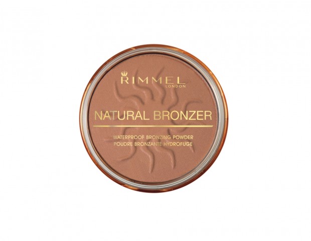 Natural Bronzer è perfetta per donare un look abbronzanto al volto