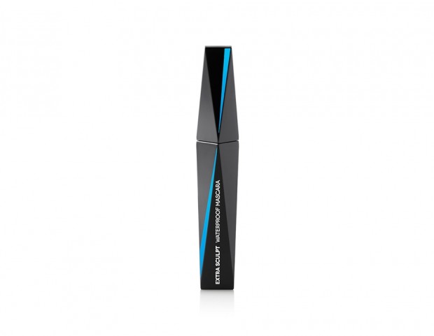 Extra Sculpt Waterproof Mascara definisce le ciglia con la formula a lunga tenuta