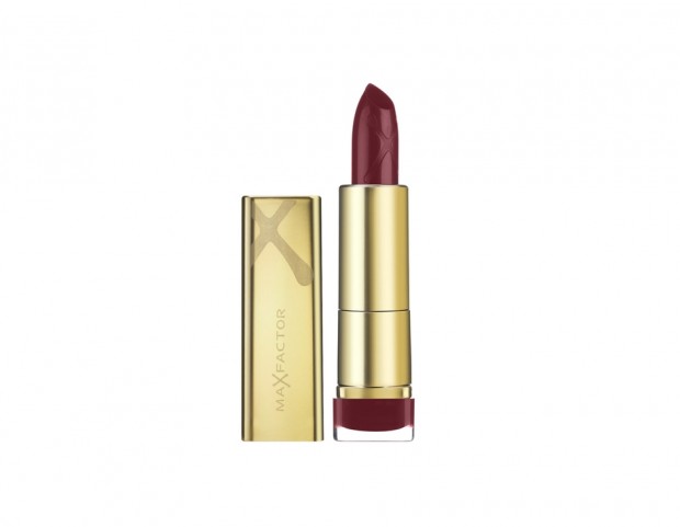 Colour Elixir Lipstick regala alle labbra colore intenso e idratazione