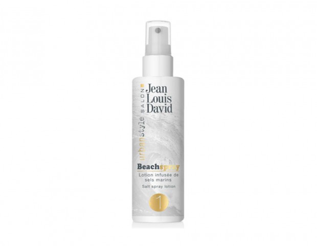 Regala un velo di brillantezza, rinfresca, profuma delicatamente i  capelli ed elimina gli odori sgradevoli