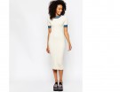 Di lunghezza midi e sporty