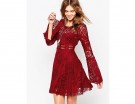 Vestito in pizzo bordeaux