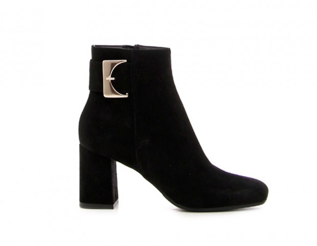 In suede con tacco anni 70