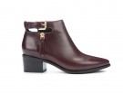 In pelle con dettagli cut-out