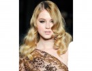 Capelli lunghi con boccoli