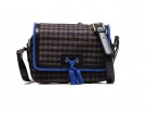 Borsa postina con dettagli in vernice