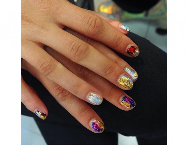 Bellissima nailart caleidoscopica nel backstage Giamba Paris