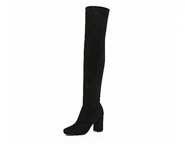 In suede, sopra al ginocchio