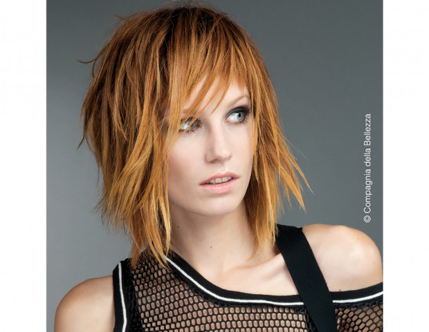 Lob (long bob) sfilato con ciuffo-frangia