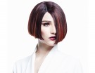 Bob super liscio e asimmetrico, con riga laterale