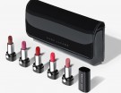 Cofanetto di cinque mini rossetti Le Marc nei loro packaging disegnati da Marc Jacobs