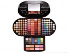 Una palette dal packaging glamour e prezioso, come scolpito in un diamante, che racchiude 130 nuance per il make-up di occhi, labbra e guance