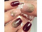 Smalto rosso e glitter oro