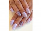 Accent manicure con glitter