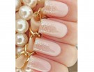 Delicati glitter su base nude