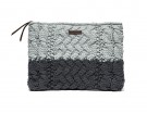 Pochette macro in lana lavorata