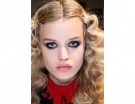 Capelli lunghi con riga centrale