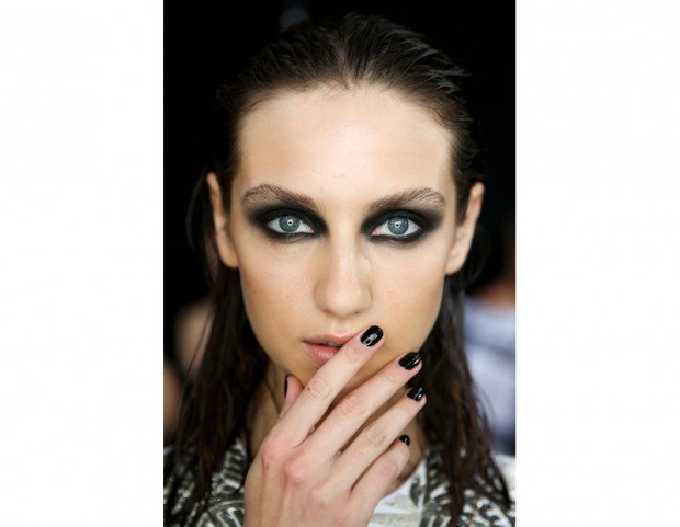 Finitura glossy per lo smalto nero