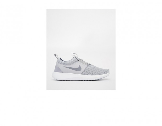 Sneakers con tomaia traforata traspirante