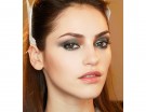 Smokey eyes verde con matita nera