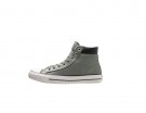 La classica “Chuck Taylor”  in tela verde military