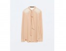 Camicia con inserti in pizzo e fiocco