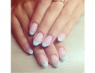 French manicure con colore Serenity