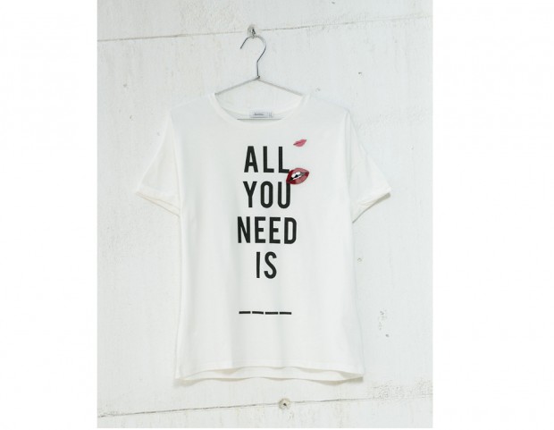 T-shirt con messaggio