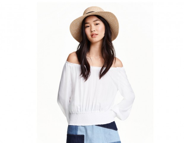Blusa in cotone “off-shoulder”