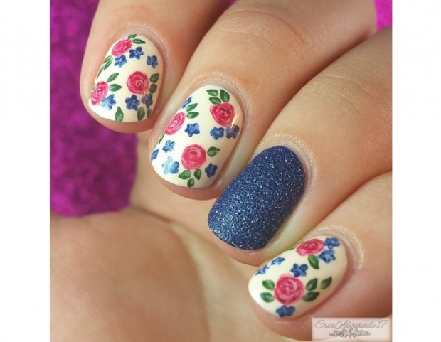 Accent manicure con rose