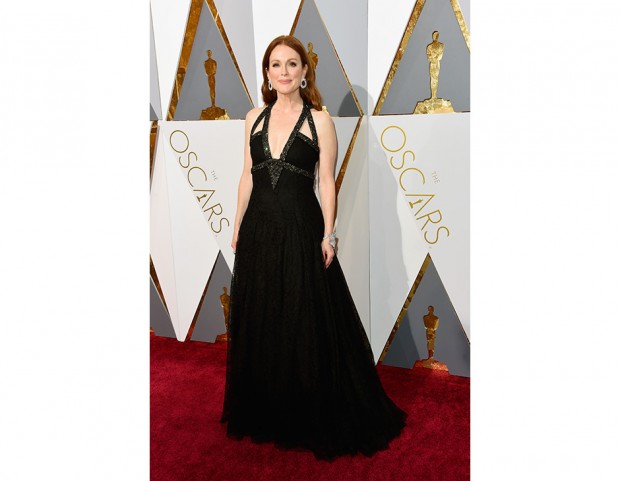 Julianne Moore in Chanel