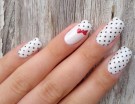 Pois e fiocchetto per la manicure