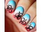 Effetto gradiente per la manicure con fiori