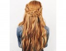 Capelli sciolti e trecce bolo-chic