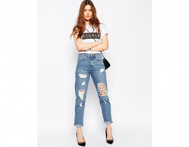 Jeans alla caviglia con strappi