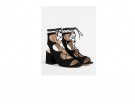 Scarpe in suede con lacci alla caviglia