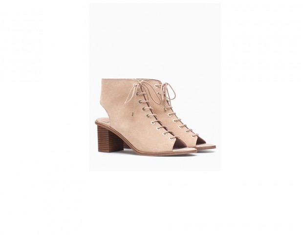 Open toe stringate in suede
