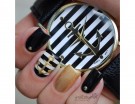 Manicure in tema con gli accessori